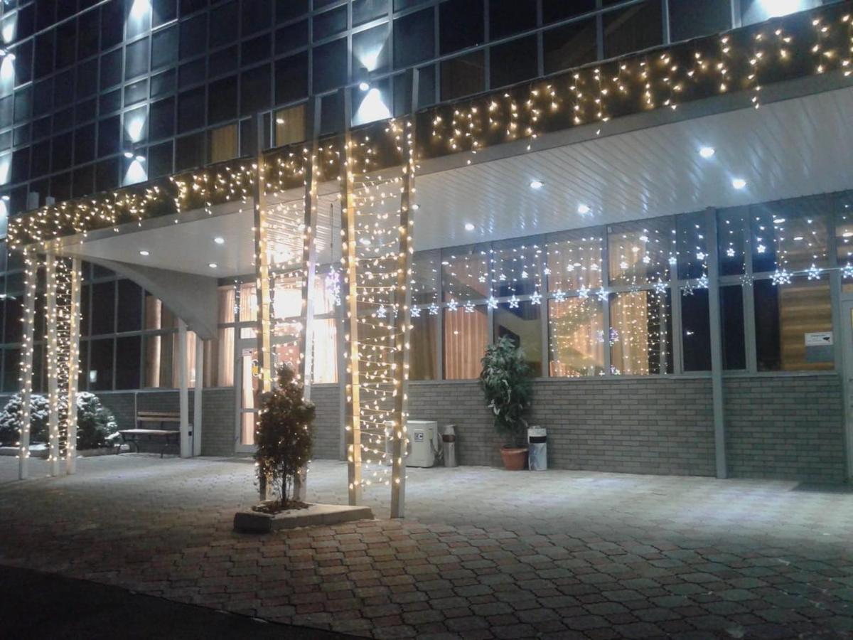 Renion Hotel Almaty Exterior foto